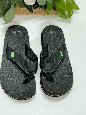 Black Men’s Flip Flop Sandals - Comfortable Everyday Wear